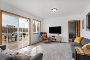 Smart TV, table football