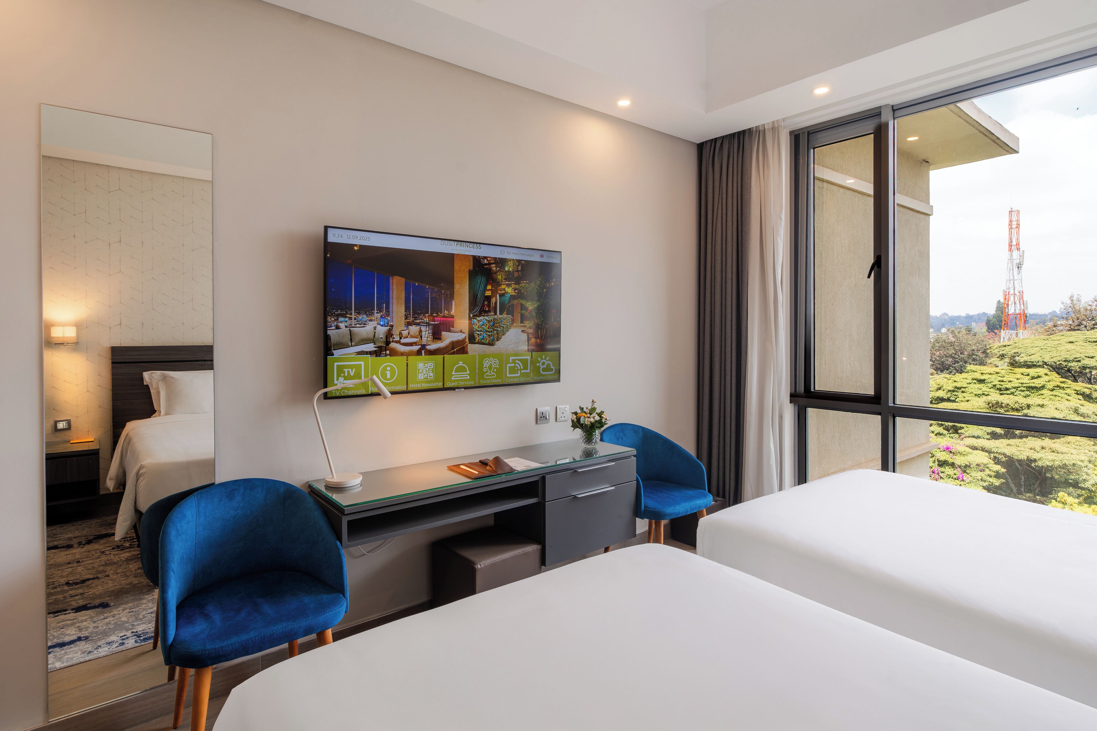 豪華雙人房 (2 Doubles, High Floor) | 埃及棉床單、高級寢具、羽絨被、記憶棉床墊