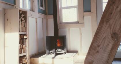 Story-book Cabin in the Woods above Lake Superior, near Grand Marais. -New Sauna