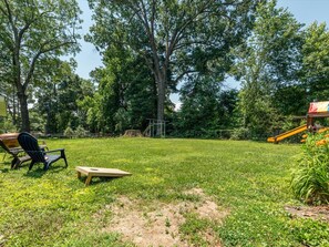 Children's area - 10mins to downtown Ranch living on 1/2 acre (Charlotte)