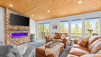 智能电视、壁炉