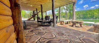 Lakefront, Baltic jacuzzi, 6bdrm, 3 fire pits, kayaks, 24’outdoor Bar!sxs trails