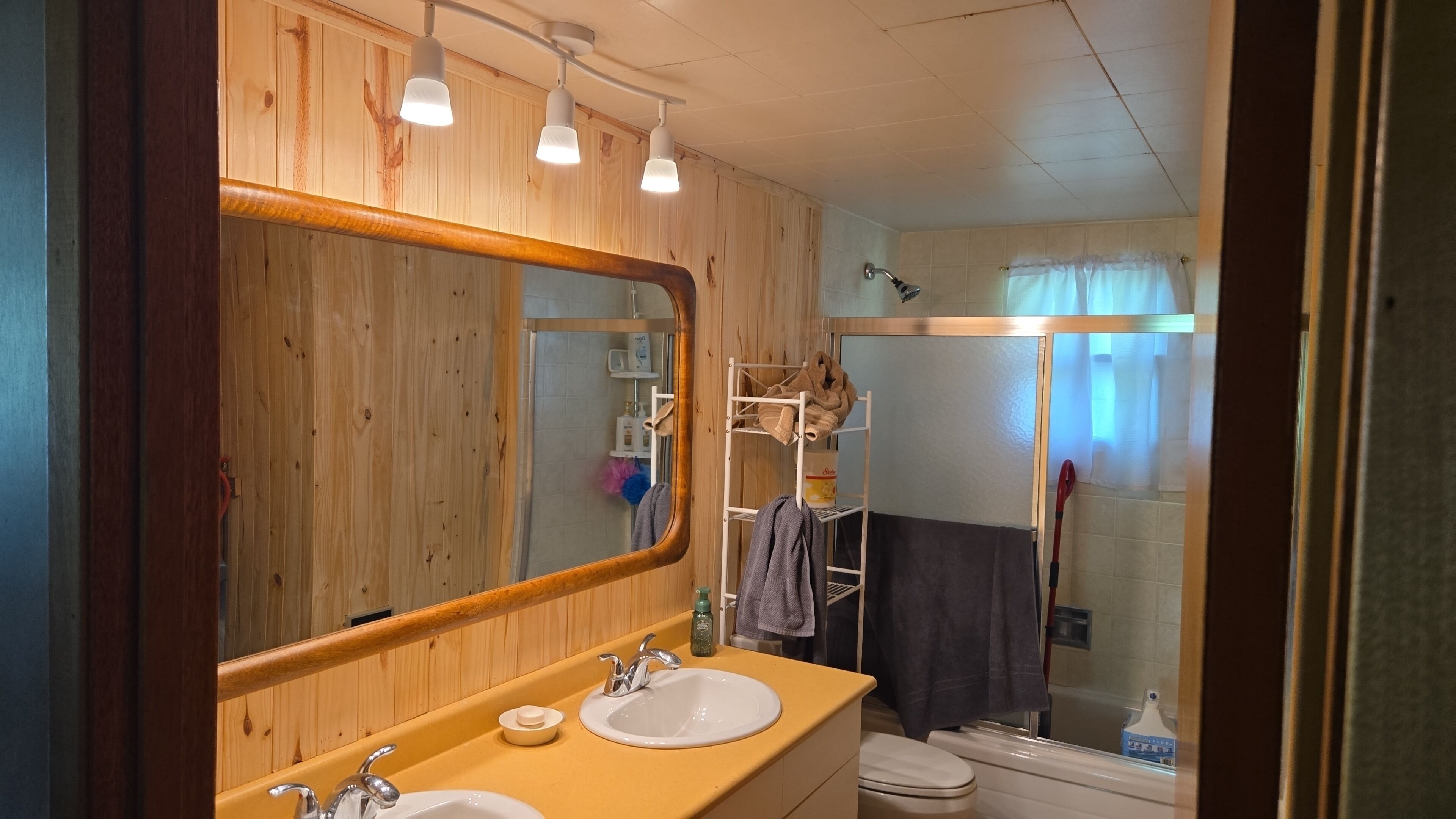 Baignoire, serviettes fournies