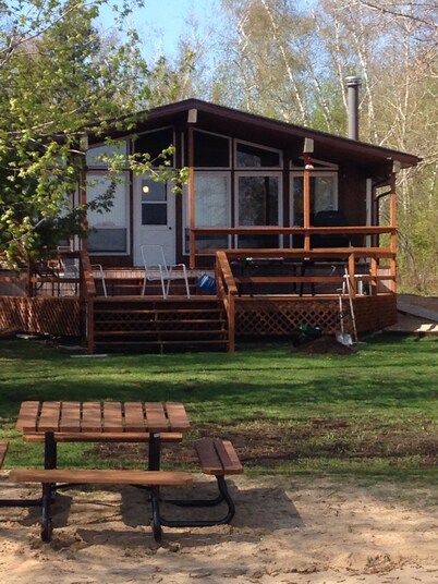 Lake Front Cabin on Gull Lake