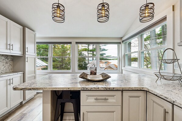 المنشأة من الداخل