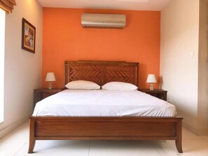 Deluxe Double Room | Free WiFi, bed sheets - Morgah Resort Villas (Rawalpindi)