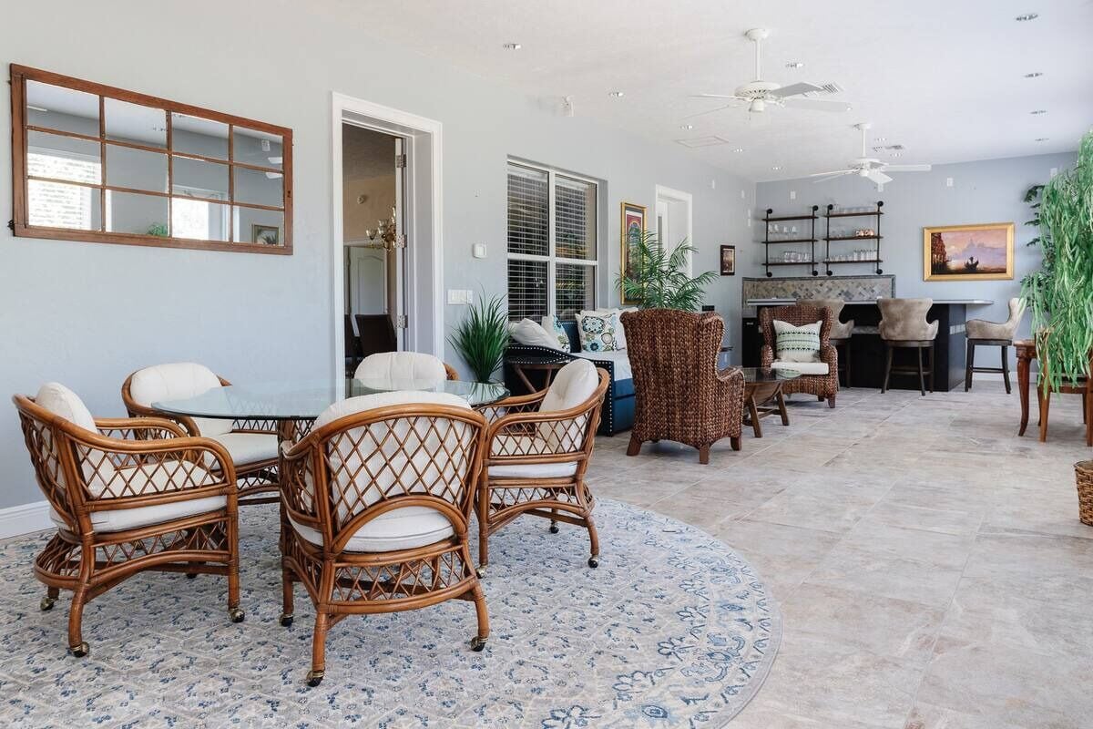 Luxury🐎  Home w/Entertainment Room Bar & BBQ Near WEC