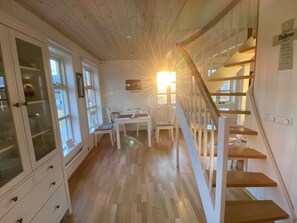 صورة غير مصنفة، 4 من 21، زرّ