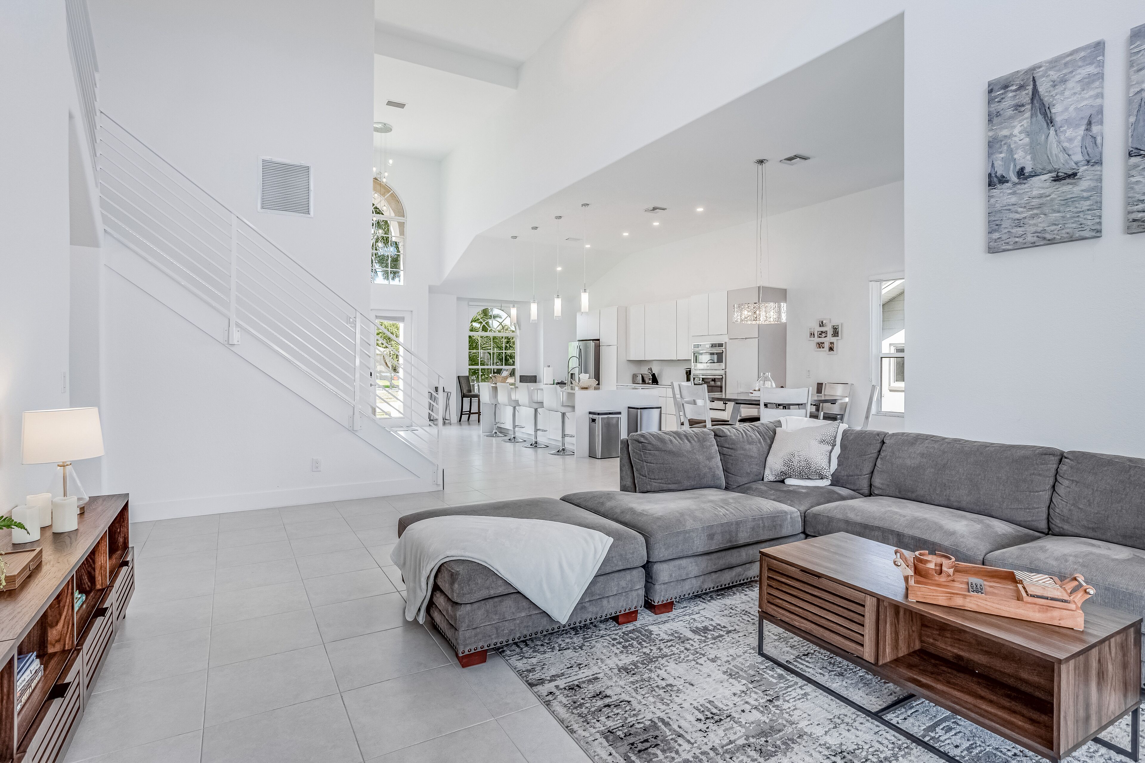 Fernseher, Tischtennisplatte