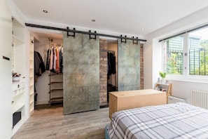 3 habitaciones, tabla de planchar con plancha y wifi gratis