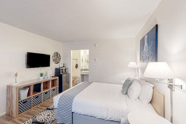 Internet, bed sheets - Cute beach room with fast WiFI - walk to downtown shops & eats (Bandon)