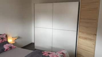 1 quarto, Wi-Fi de cortesia, roupa de cama