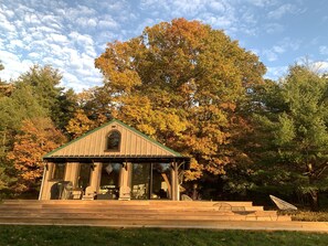 Exterior - Private Escape: Gorgeous Cabin on 20 acres overlooking pond. (Spring Mills)