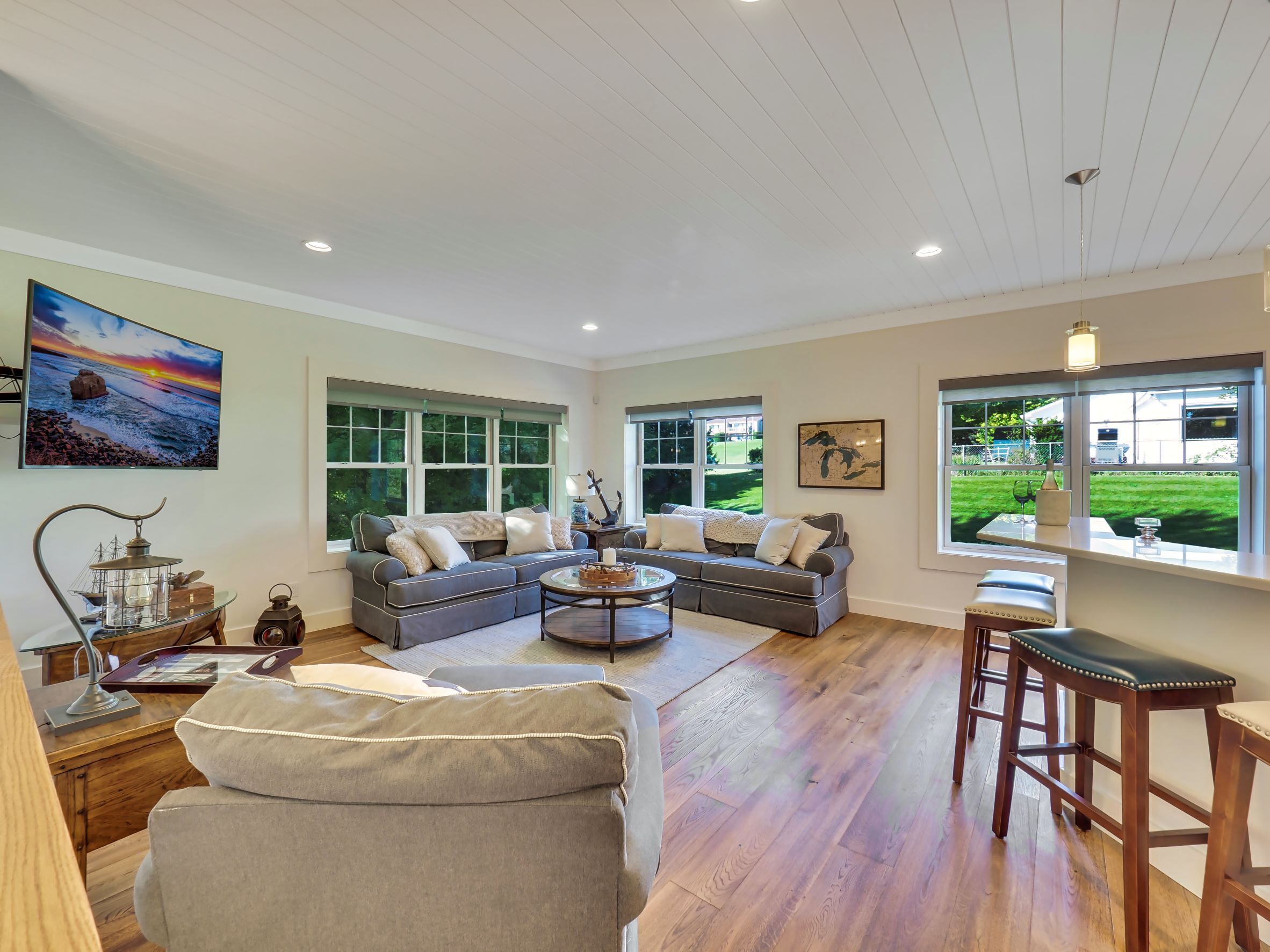 Second living area on the upper floor, with door to close off for privacy