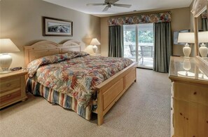 Room - Hilton Head Island Getaway; Located on Golf Course & 5 Minute Walk to Beach (Hilton Head Island)