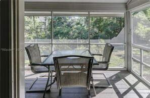 Dining - Hilton Head Island Getaway; Located on Golf Course & 5 Minute Walk to Beach (Hilton Head Island)