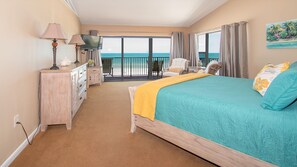 4 habitaciones, tabla de planchar con plancha, wifi y ropa de cama 