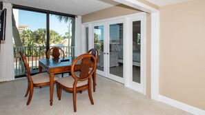 3 chambres, fer et planche Ă repasser, Wi-Fi, draps fournis