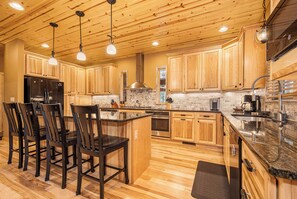 House (5 Bedrooms) | Property amenity - Claralea Lodge by Taylor Made Deep Creek (Oakland)