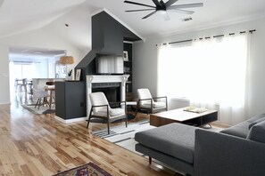 Smart TV, DVD player, books, music library