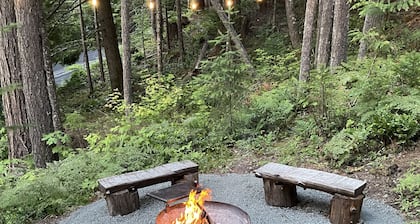 Tri-level, 10-guest, 4 bedroom, 2 bathroom home with hot tub and game room.