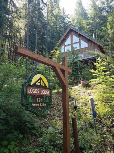 Tri-level, 10-guest, 4 bedroom, 2 bathroom home with hot tub and game room.