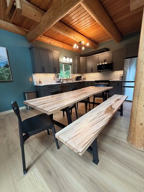 Dining - Tri-level, 9 guest, 4 bedroom, 2 bathroom home with hot tub and game room. (Packwood)