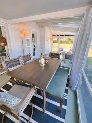 Outdoor dining