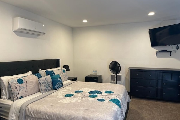 Royal Room | Premium bedding, blackout curtains, free WiFi, bed sheets