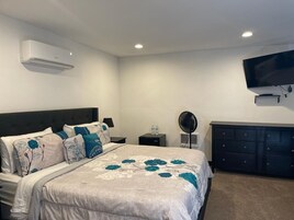 Quarto real | Roupas de cama premium, cortinas blackout, Wi-Fi de cortesia