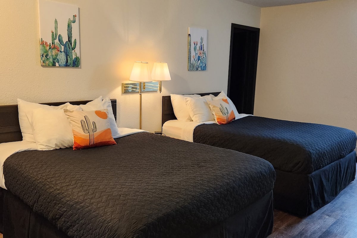 Family Suite, 3 Bedrooms, Non Smoking | 2 bedrooms, blackout curtains, iron/ironing board, free WiFi