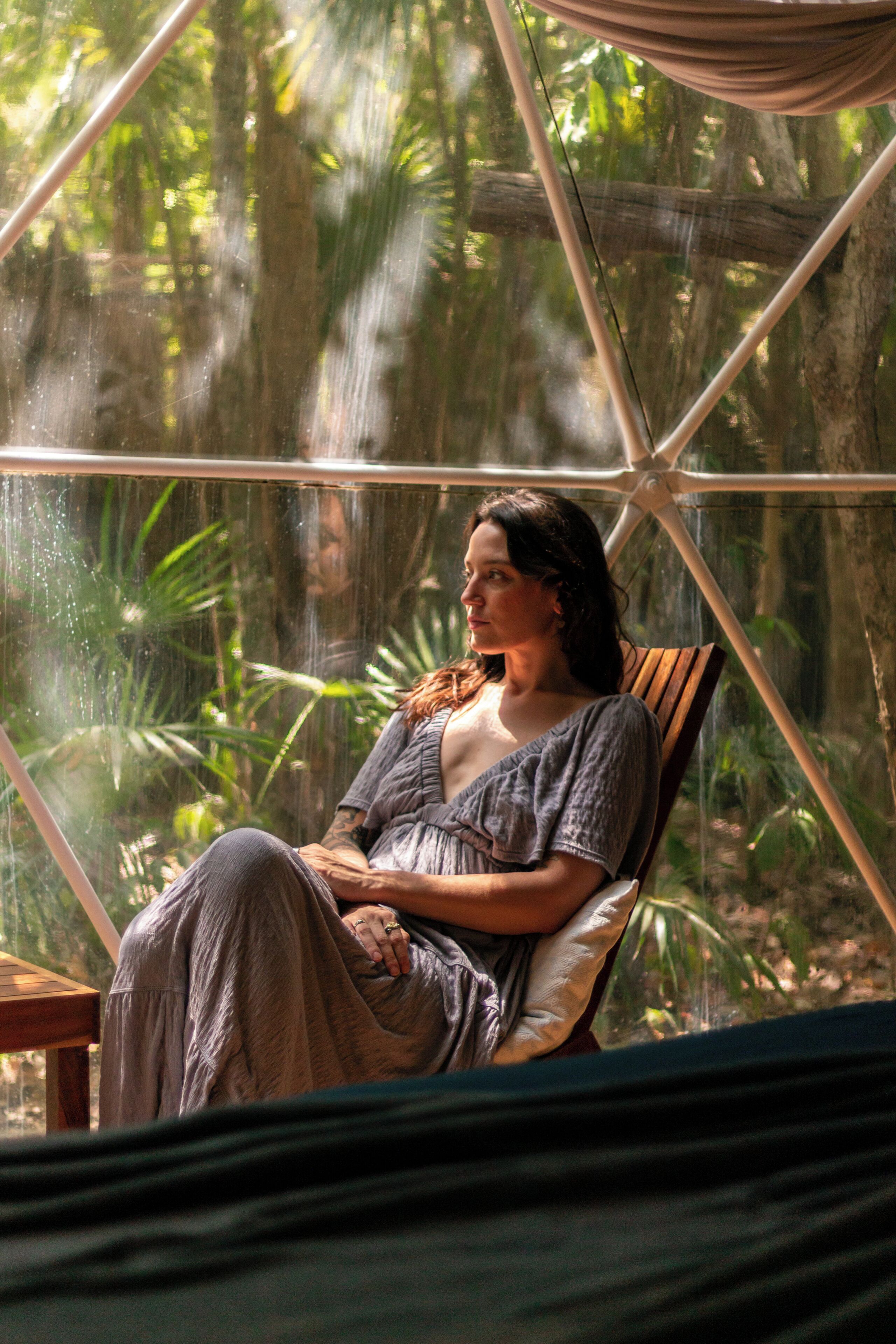 Habitación Premium | Espacio para trabajar con laptop y ropa de cama 