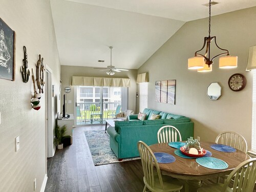 Beautiful King Suite-2 BR Lake Front Golf Condo -  Sandpiper Bay Golf Club