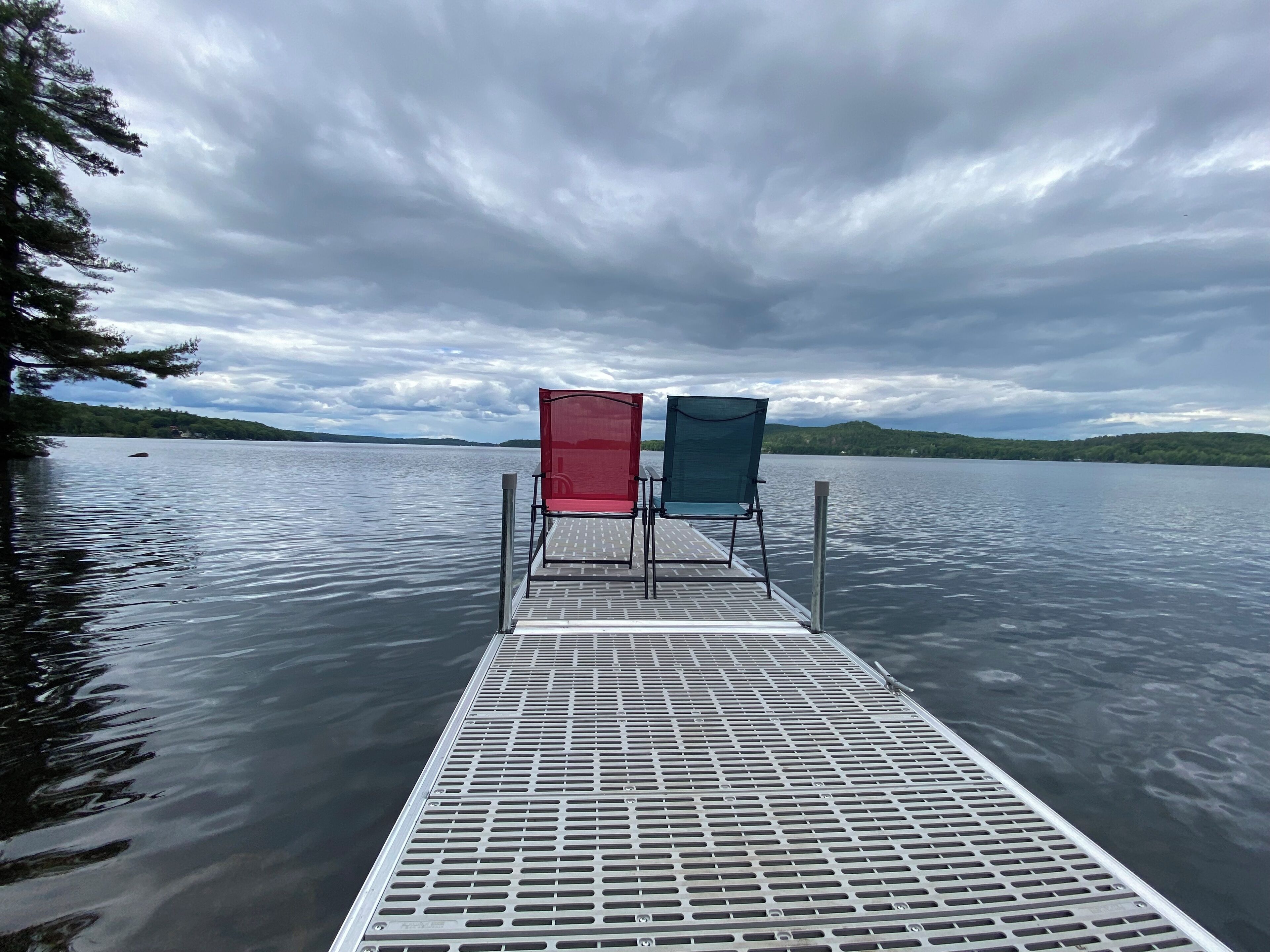 Last Minute Welcome! Waterfront 4-season house. Peaceful but central Location. 
