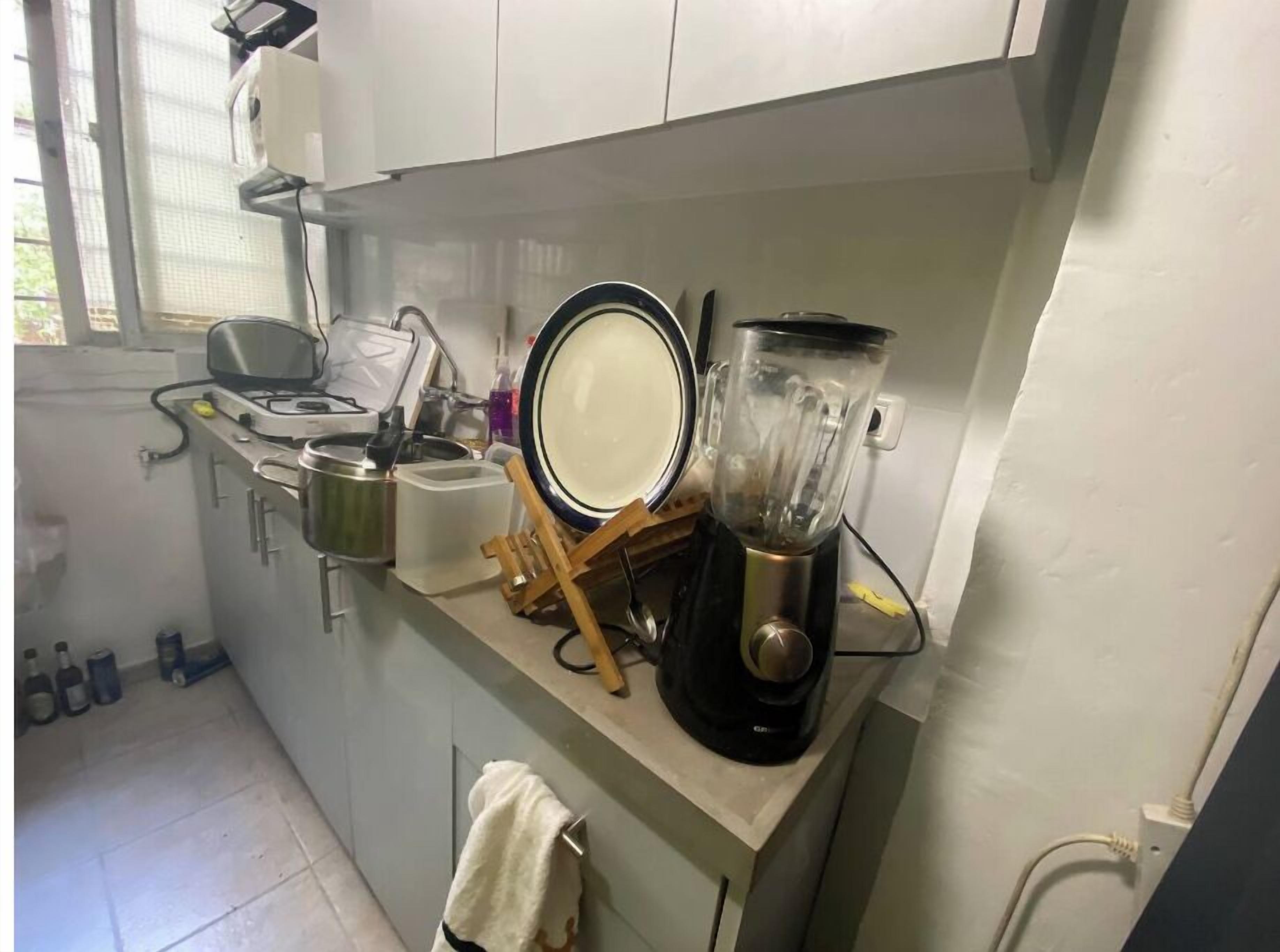 Kjøleskap, mikrobølgeovn, ovn og brødrister