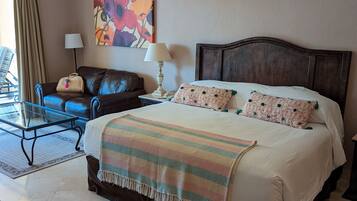 2 bedrooms, in-room safe, desk, iron/ironing board