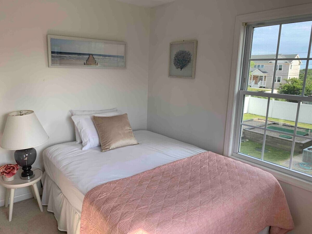 2 bedrooms, iron/ironing board, free WiFi