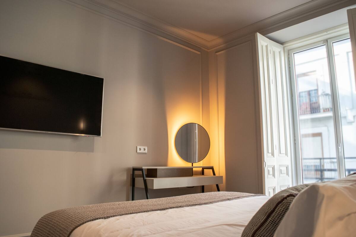Minibar, in-room safe, desk, blackout drapes