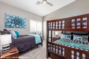 3 bedrooms, in-room safe, iron/ironing board, travel cot