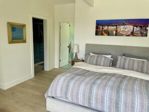 4 sovrum, skrivbord, resesäng och gratis wi-fi