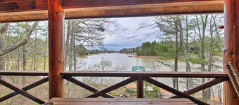 Lakefront Blairsville Cabin w/ Deck + Dock!