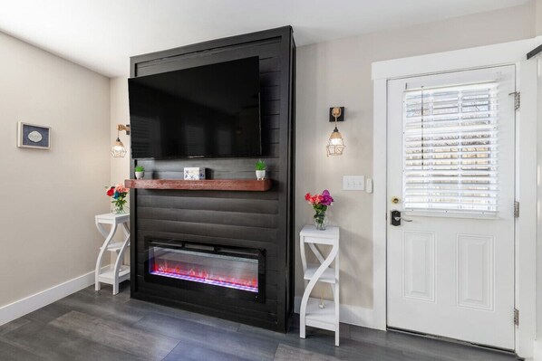 Interior - The Coastal Retreat - The Perfect Couples Getaway (Charleston)