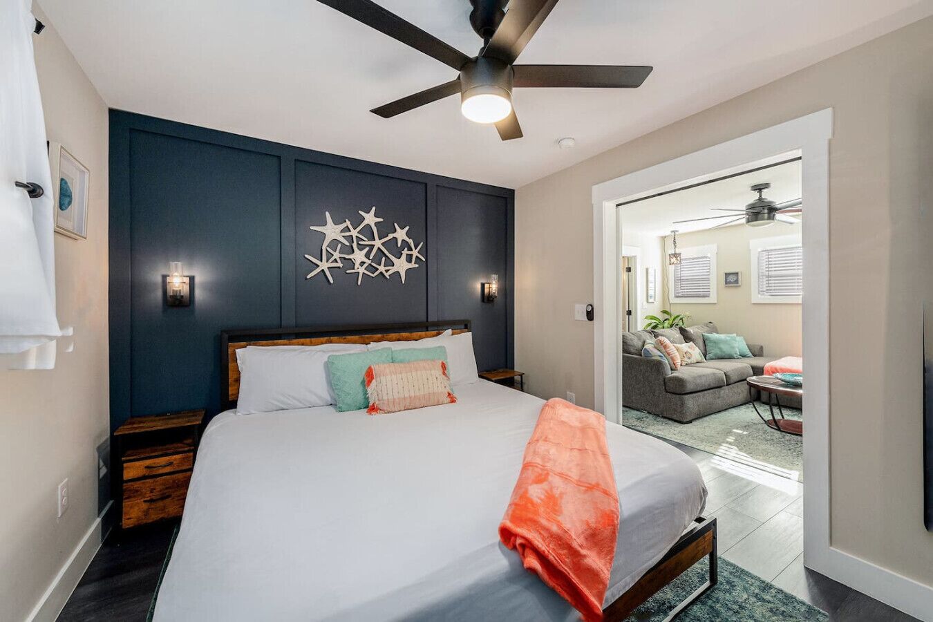 1 Schlafzimmer, Schreibtisch, Bügeleisen/Bügelbrett, Reisekinderbett