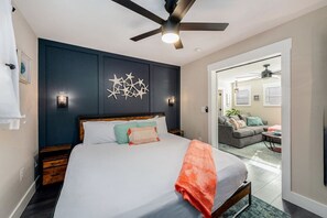 1 bedroom, desk, iron/ironing board, travel crib - The Coastal Retreat - The Perfect Couples Getaway (Charleston)