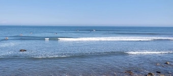 2 BR beach condo, 1 block from shore!