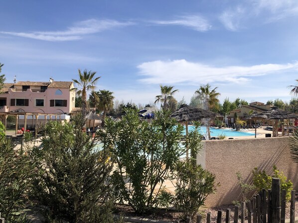 Piscine extérieure, piscine chauffée