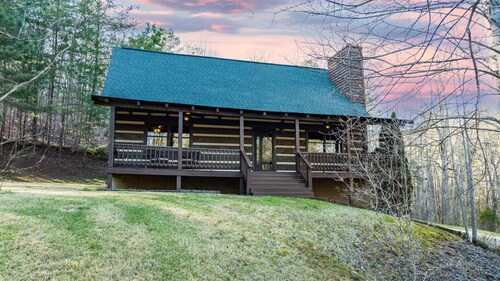 Private cabin, King Suite, Fish, Kayak, Hike, Swim