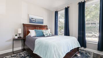 2 bedrooms, desk, iron/ironing board, travel crib