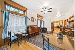 Interior - Flora House Denver (Denver)