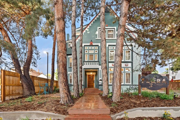 Front of property - Flora House Denver (Denver)
